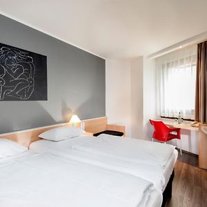 Standard Zimmer mit Kingsize-Bett